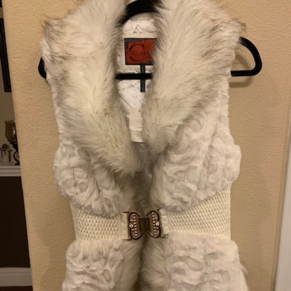 Celsius Premium Women's Large Ivory Faux Fur Vest Fitted Bling Gold Belt Buckle
